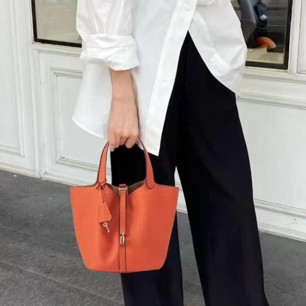 LuxeLock™| Structured Vegan Leather Bag – Secure & Stylish