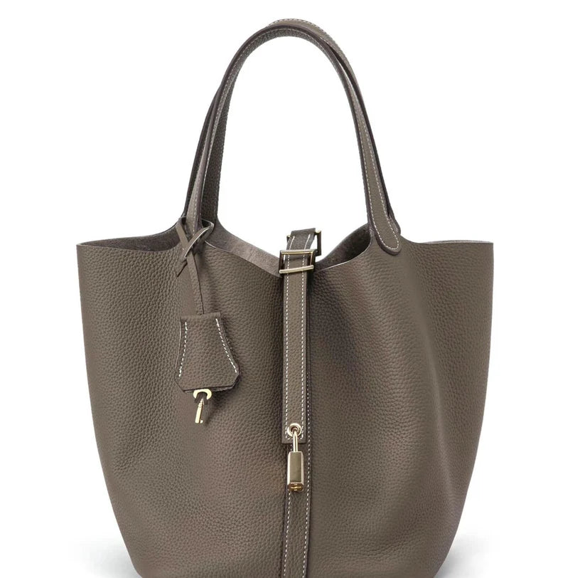 LuxeLock™| Structured Vegan Leather Bag – Secure & Stylish