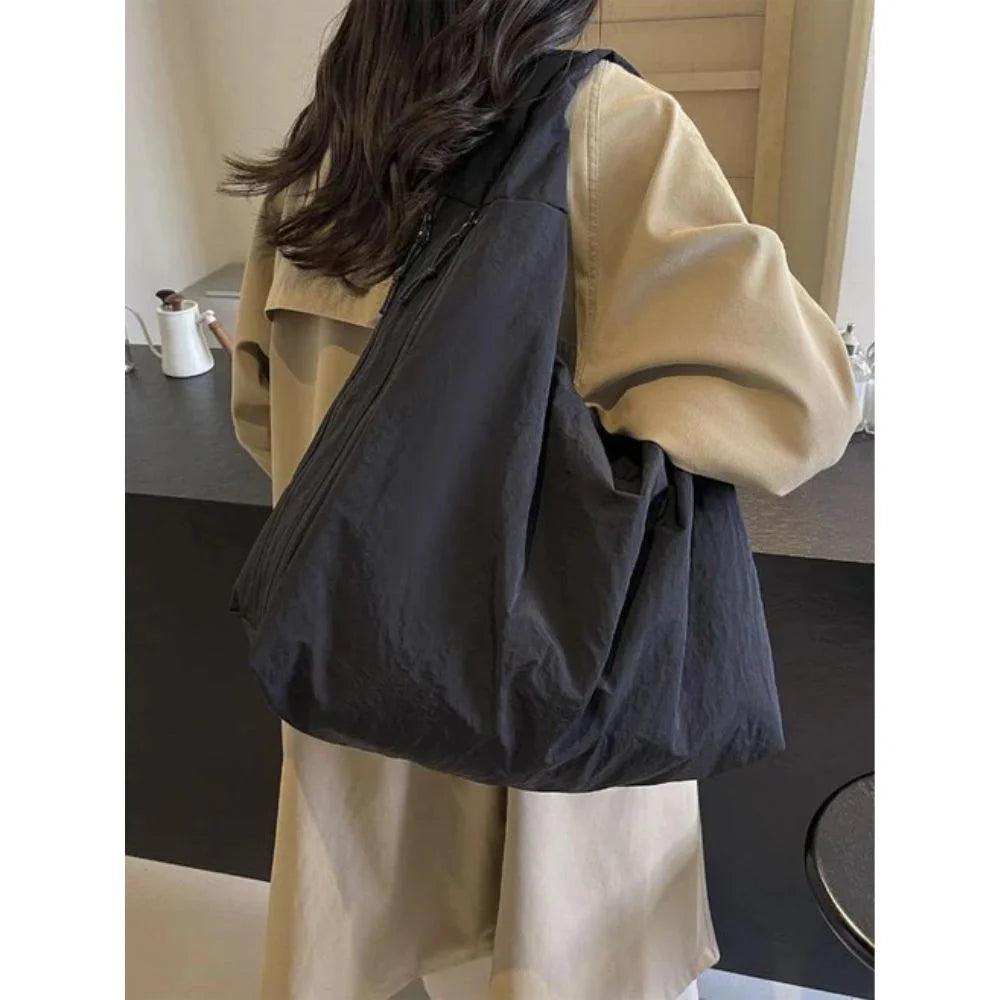 FlowCarry™ | Lightweight Oversized Bag | Grab & Go with Ease
