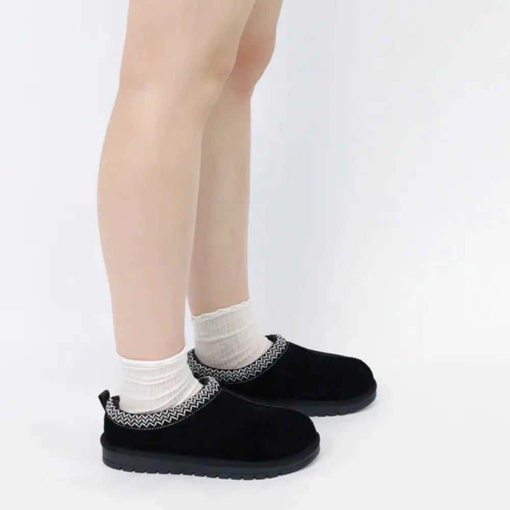 CozyStep™ | Suede Braided Fur Slippers – Warm, Chic & Durable