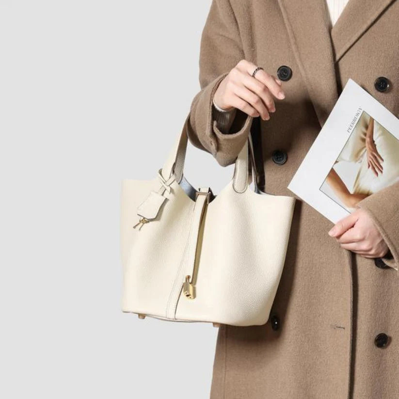 LuxeLock™| Structured Vegan Leather Bag – Secure & Stylish