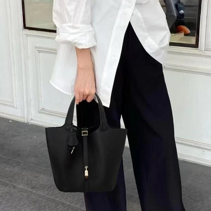 LuxeLock™| Structured Vegan Leather Bag – Secure & Stylish