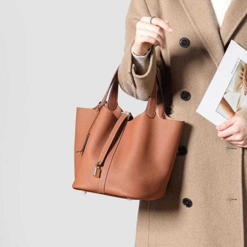 LuxeLock™| Structured Vegan Leather Bag – Secure & Stylish