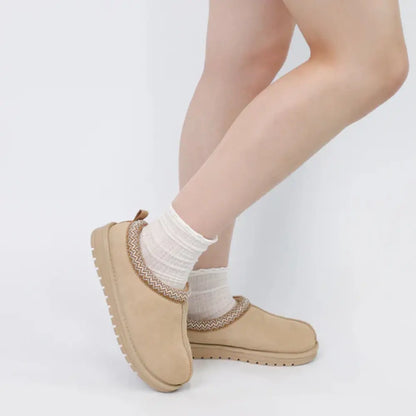 CozyStep™ | Suede Braided Fur Slippers – Warm, Chic & Durable
