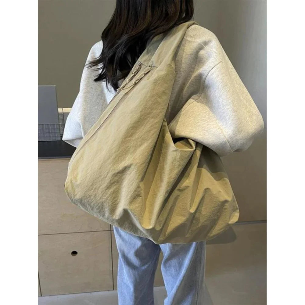 FlowCarry™ | Lightweight Oversized Bag | Grab & Go with Ease