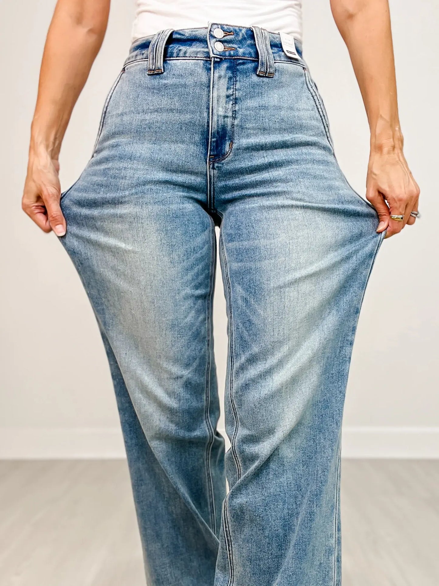 DenimElegance™ | High-Rise Double Button Wide Leg Jeans