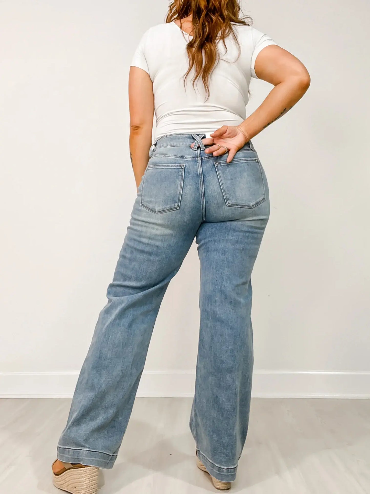 DenimElegance™ | High-Rise Double Button Wide Leg Jeans