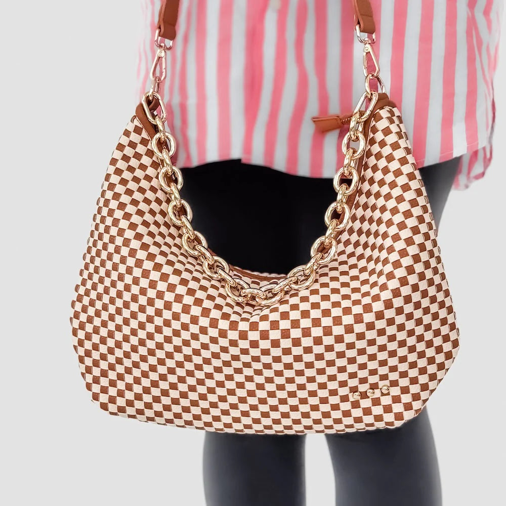 TwistaBag™ | Textured Shoulder Bag – Stylish Without the Effort